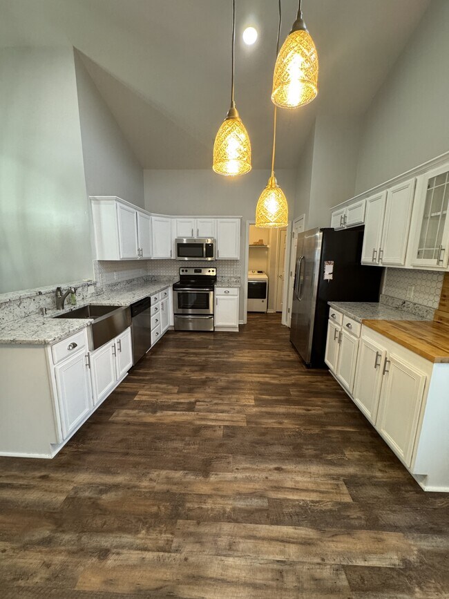 Building Photo - 2016 Saltwater St