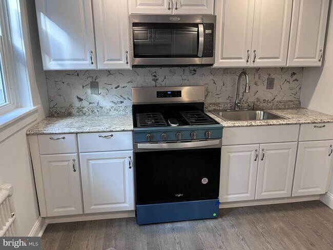 Building Photo - 3008 N 25th St