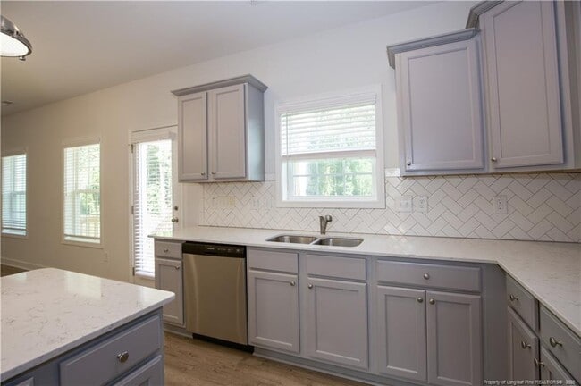 Building Photo - 1170 Camellia Dr