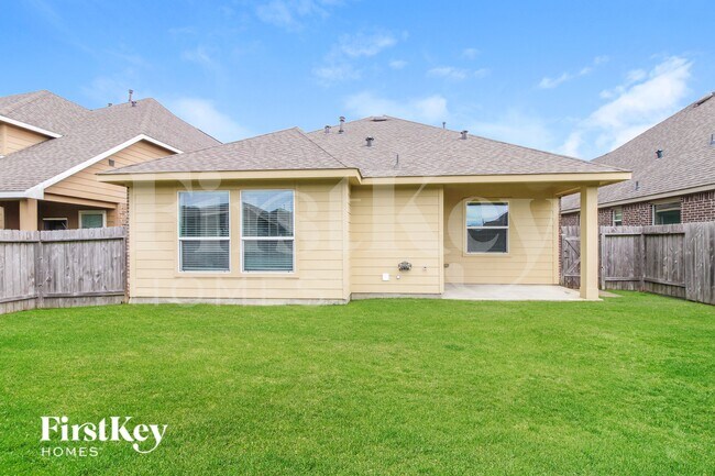 Building Photo - 4810 Bay Vista Dr
