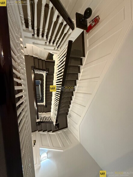 Building Photo - 464 Beacon St