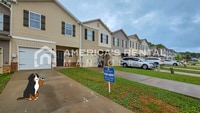 Building Photo - Modern Living in The Heights!
