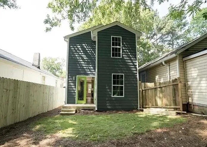 Building Photo - Room in House on Parsons St SW
