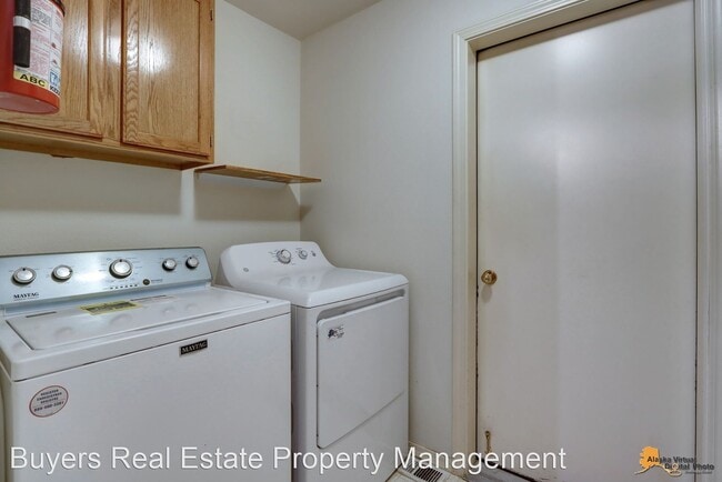 Building Photo - 3 br, 2.5 bath House - 3004 Brittany Place