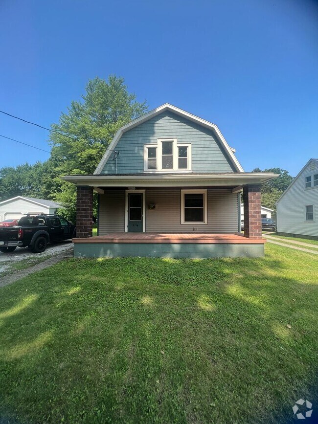 Building Photo - Large Remodeled 4 bed 2 Bath - Girard Pa