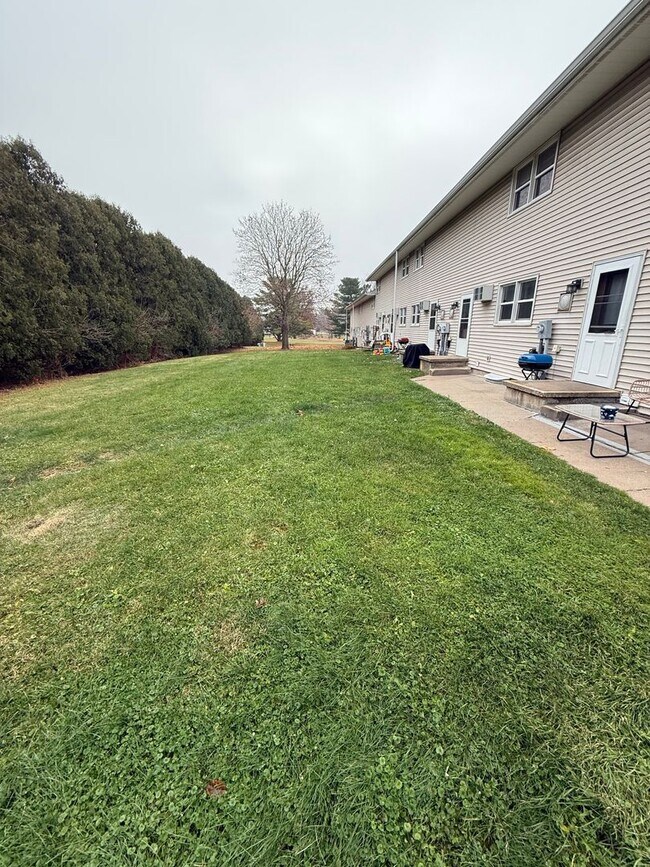 Building Photo - 1115 Lancaster St