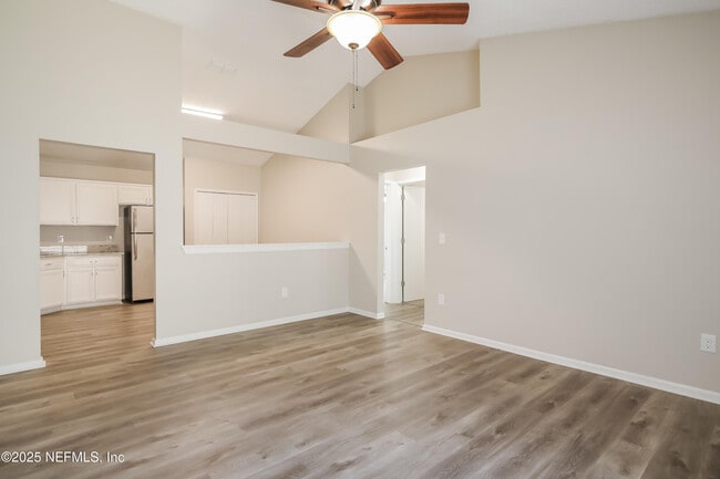 Building Photo - 1881 Manitoba Ct S