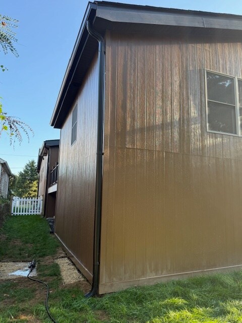Building Photo - 218 Elizabeth Ave