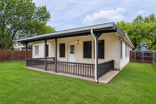 Building Photo - 4447 Bremner Dr