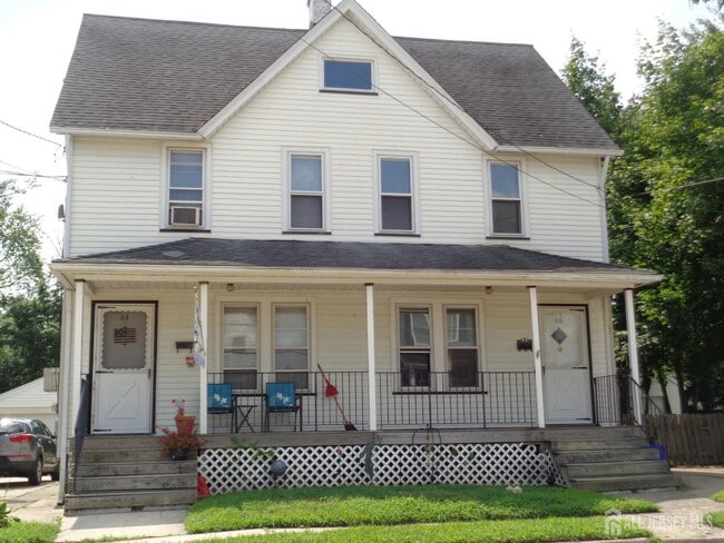 Primary Photo - 66 Clay St