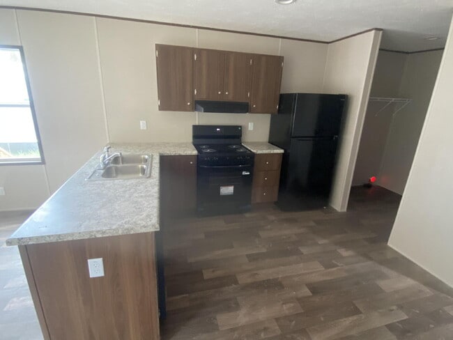 Building Photo - Beautiful 3 Bed / 2 Bath Home – Move-In Ready – Affordable & Modern Living