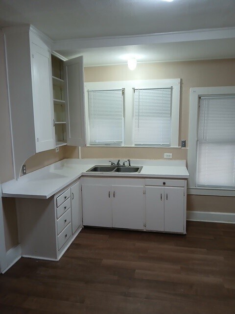 Building Photo - 641 Western Ave