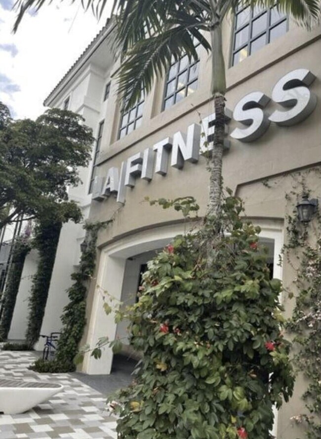 Building Photo - 3636 Whitehall Dr