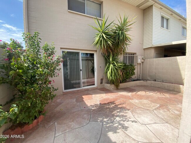 Building Photo - 6933 E Osborn Rd