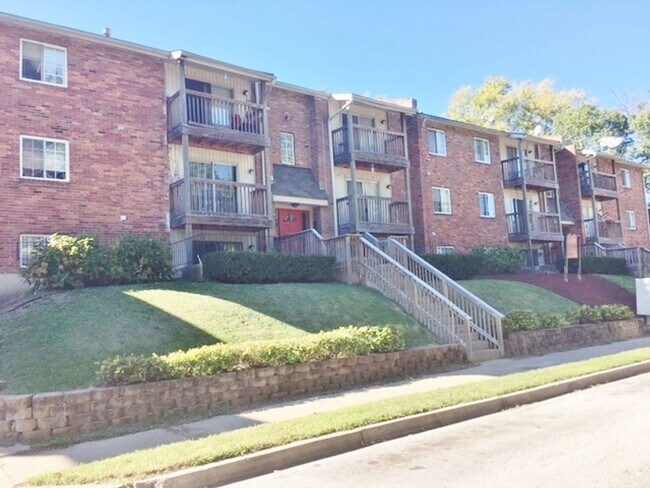 Building Photo - Alpine Apartments