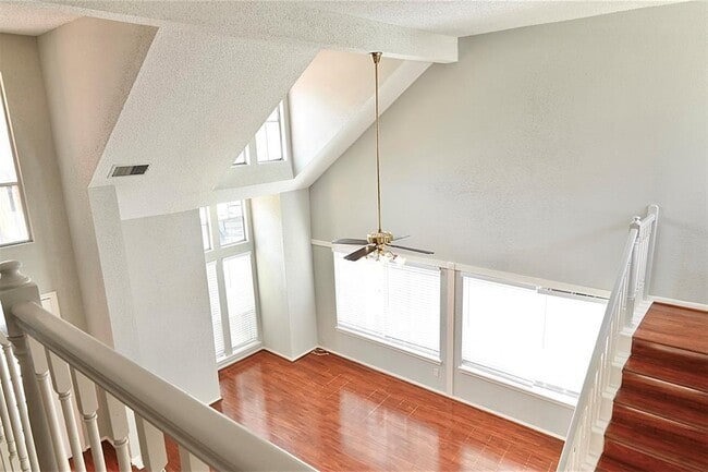 Building Photo - 3114 Hollow Creek Ct