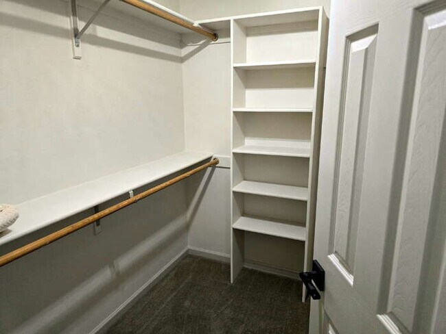 Building Photo - Beautifully Remodeled 2 Bed, 2 Bath, Single level Townhome, 2 car garage.