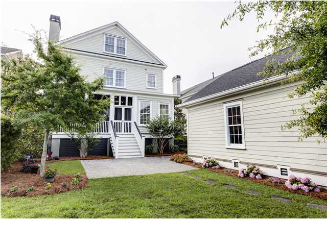 Building Photo - Charming 4 BD 3.5 BA