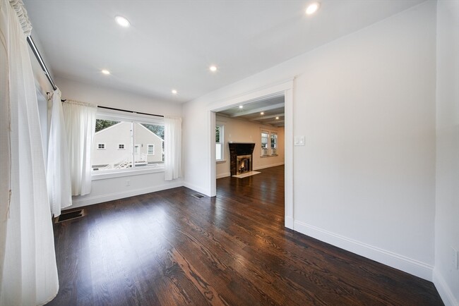 Building Photo - 45 Randlett St