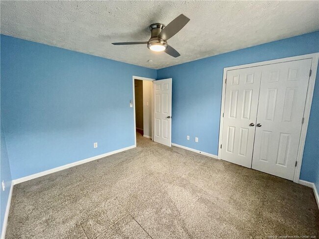 Building Photo - 350 Bubble Creek Ct