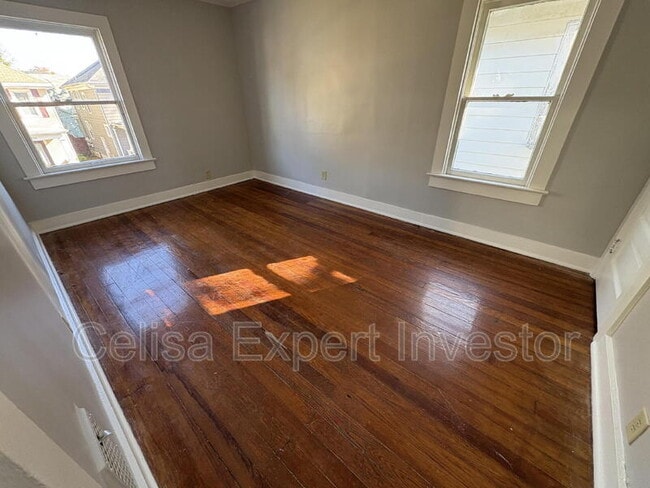 Building Photo - 1205 W Wildwood Ave