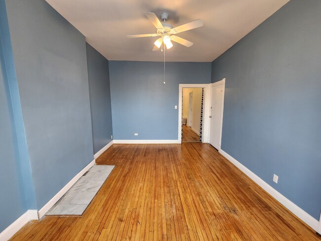 Building Photo - 3714 S Paulina St