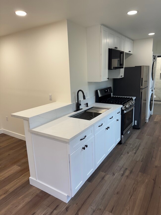 Building Photo - 2525 Sirius St