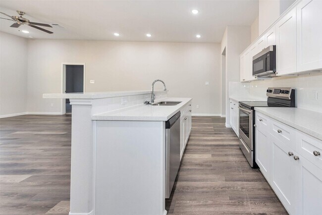 Building Photo - 1683 Rd 3556