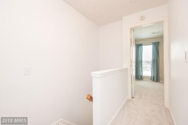Building Photo - 3070 Madden Ct