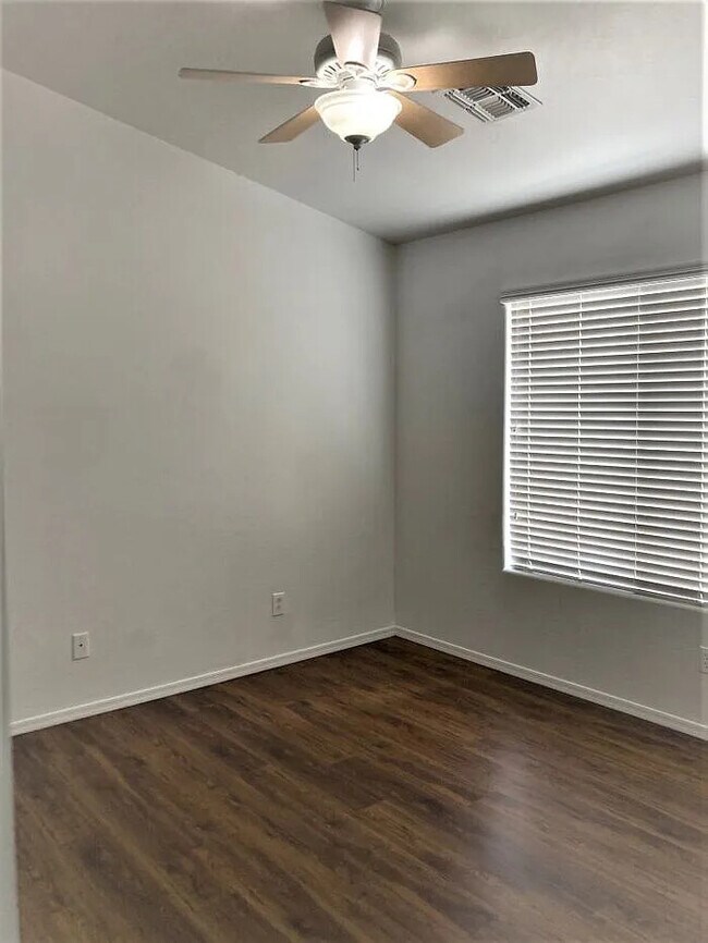Building Photo - Stunning 3-bedroom 2 bath with SOLAR