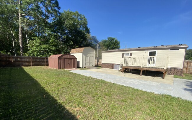 Building Photo - 3029 Crittenden Dr