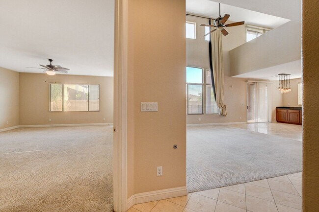 Building Photo - Spacious 5-Bedroom, 2 Story Pool Home in G...