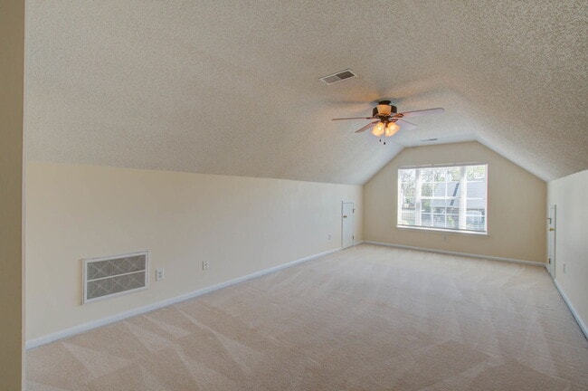 Building Photo - 533 Tribeca Dr