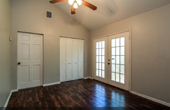 Building Photo - 11423 Wickersham Ln