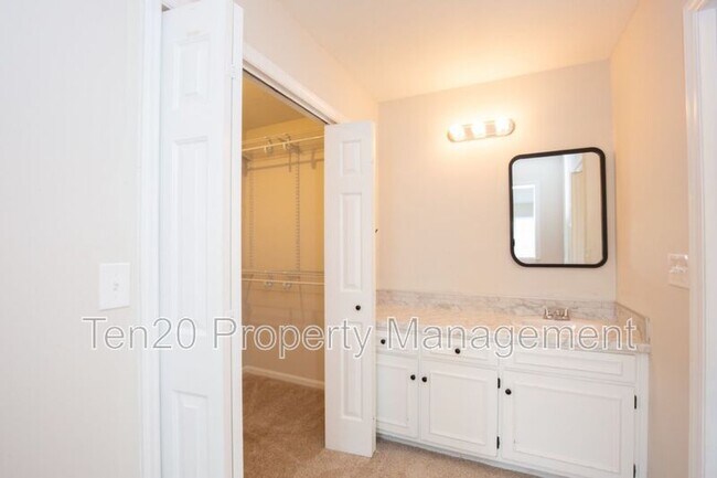 Building Photo - 4065 Windtree Ln