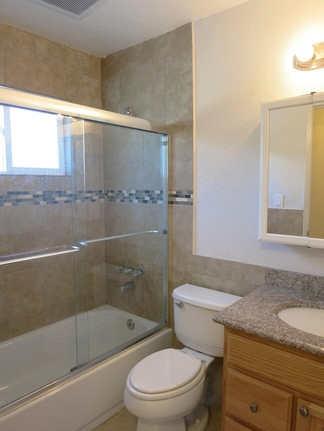 Building Photo - 1588 Blossom Hill Rd