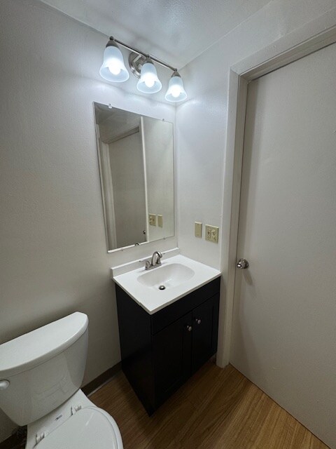 Building Photo - 2668 Elmwood Ave