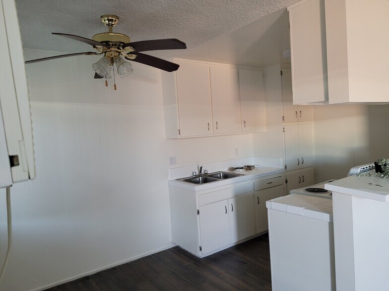 Building Photo - 8135 Langdon Ave