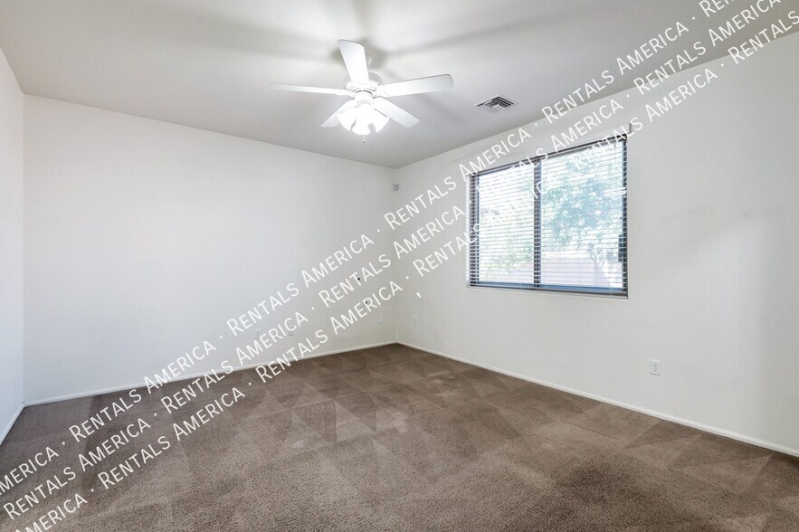 Building Photo - 3323 S Lakeside Ridge Loop
