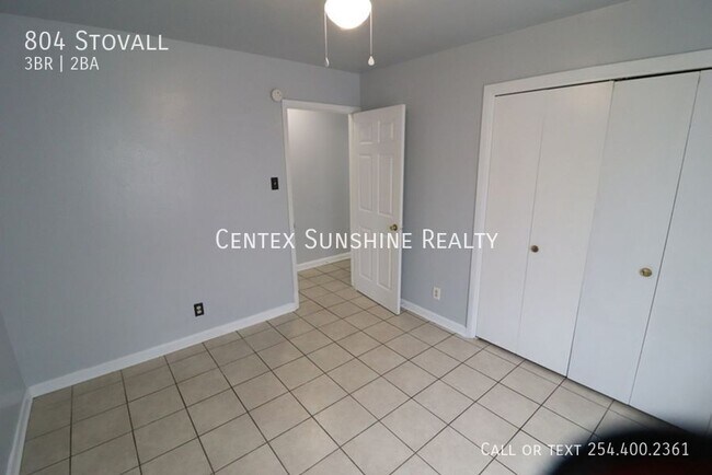 Building Photo - 804 Stovall-