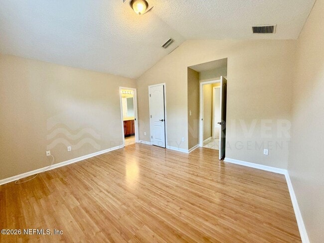 Building Photo - 1462 Scenic Oaks Dr