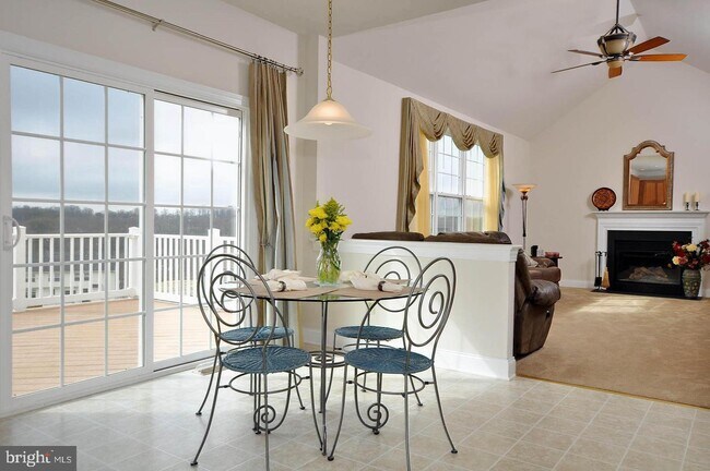 Building Photo - 304 Dunbar Dr