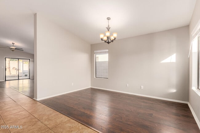 Building Photo - 3122 W Donald Dr