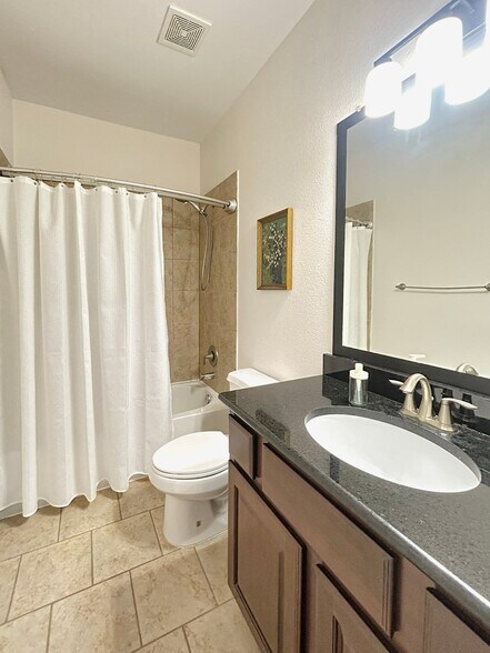 Building Photo - 19 Umbria Ln