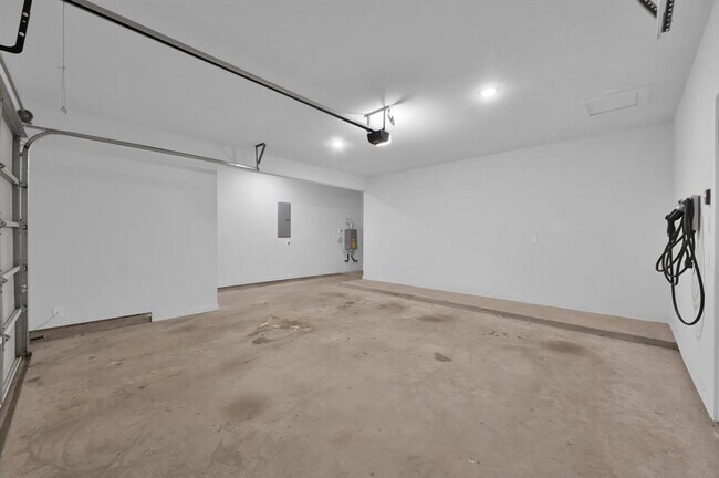 Building Photo - 109 Morning Nook Ct