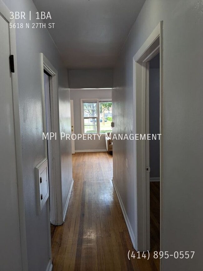 Building Photo - 5618 N 27th St