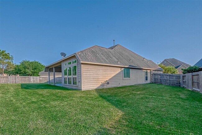 Building Photo - 2603 Longlake Dr