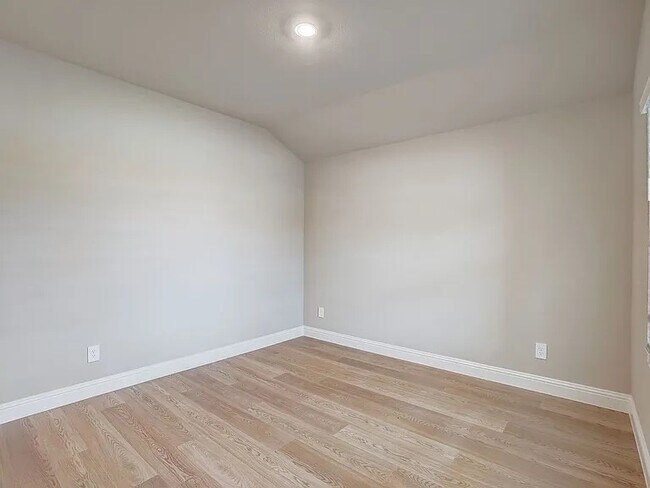 Building Photo - 1209 Gardendale Holw Ln