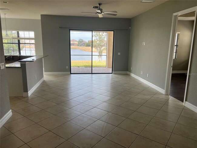 Building Photo - 13124 Woodford St