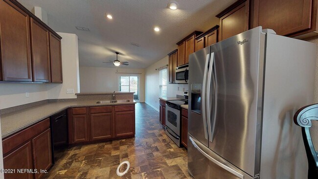 Building Photo - 517 S Aberdeenshire Dr